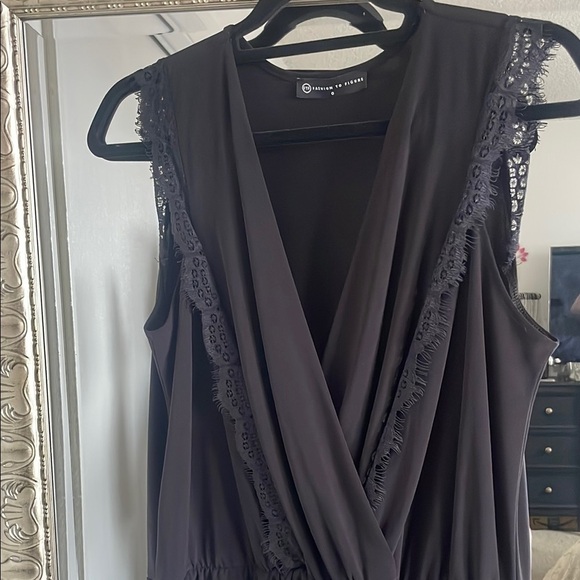 Black Sleeveless Lace romper size 0 plus XL - Picture 4 of 9